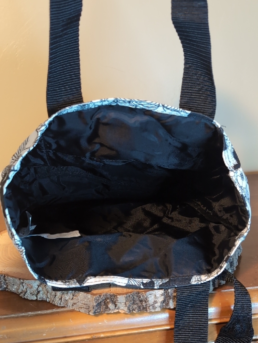 JanSport  Lunch Sack Black & White Floral Tote Bag - Picture 7 of 12